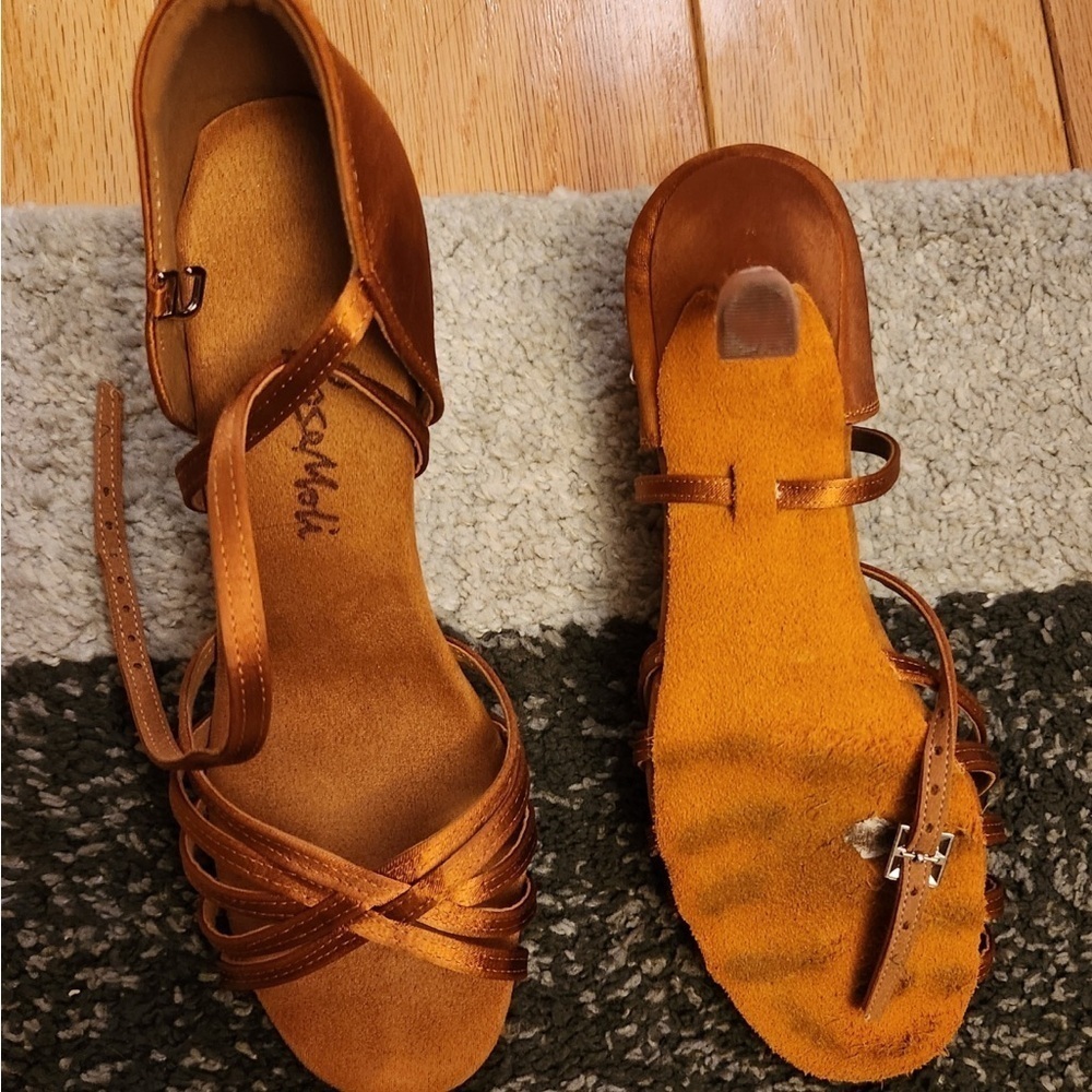 9.5 Heels